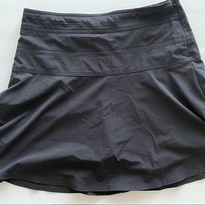 EUC Athleta black All Day skort- size 2